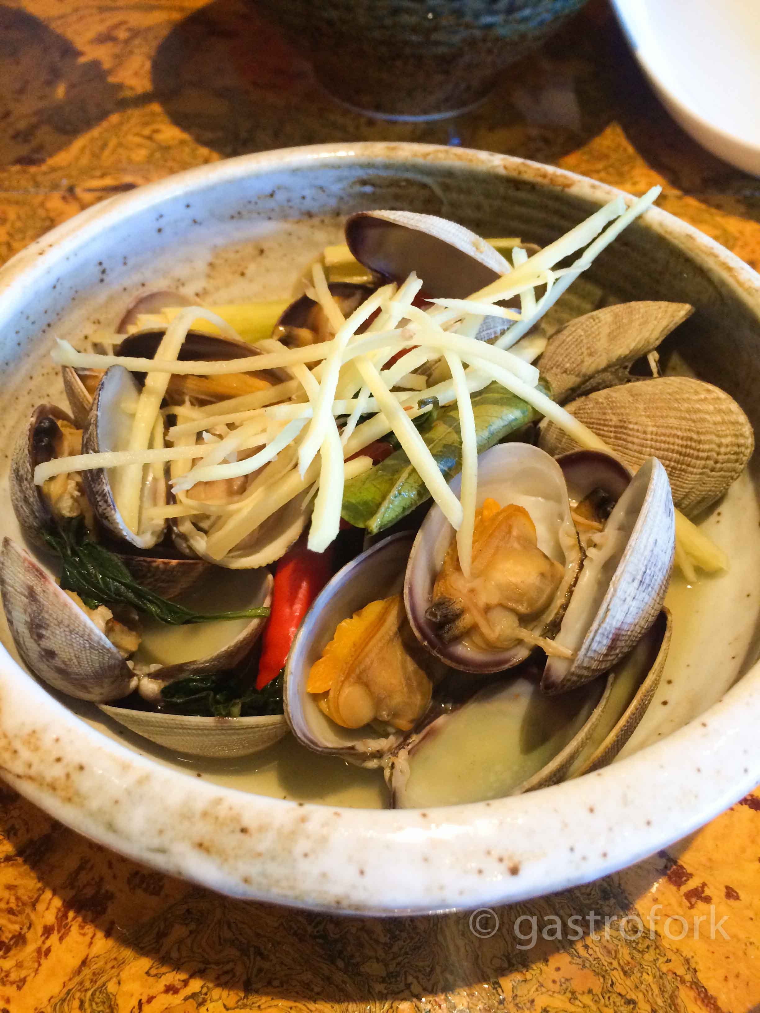 maenam steamed manila clams