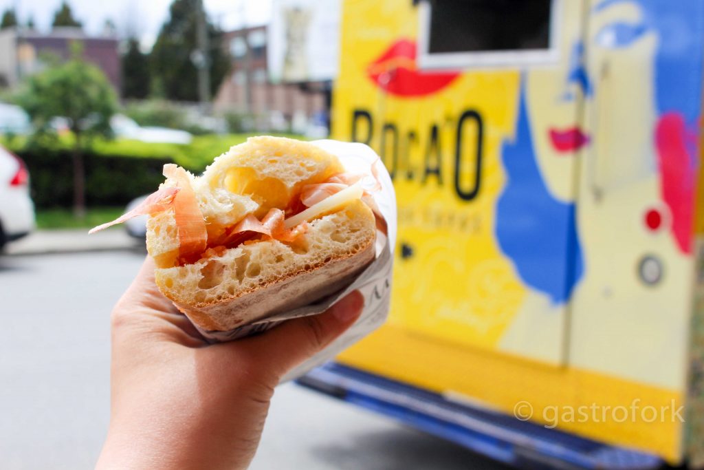 bocao food truck el classico sandwich